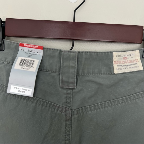 NWT UNIONBAY Womens Juniors Cargo Shorts Size 1 Sage Green - Picture 13 of 14